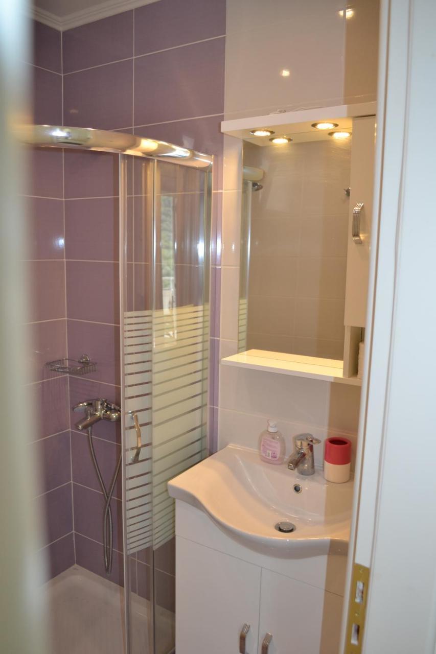 Av Apartment Ayios Nikitas Ngoại thất bức ảnh